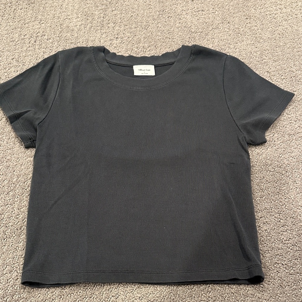 Wilfred Dark Gray Short Sleeve Tee